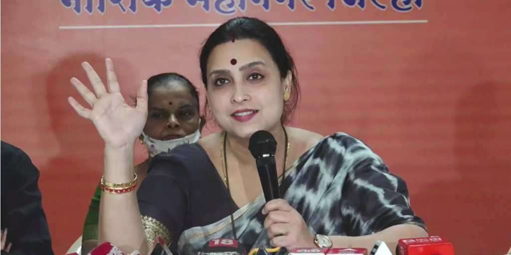 संजय राठोड यांच्यावर सदोष मनुष्यवधाचा गुन्हा दाखल होत नाही तोपर्यंत चित्रा वाघ गप्प बसणार नाही