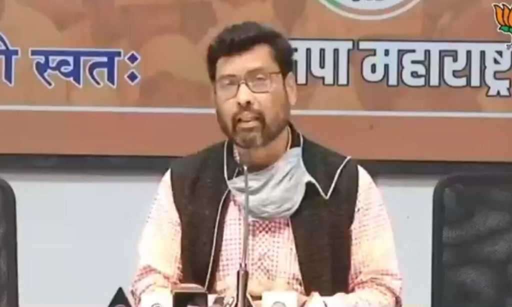 नाल्यातला गाळ काढण्याऐवजी महापालिकेने करातून माल काढला