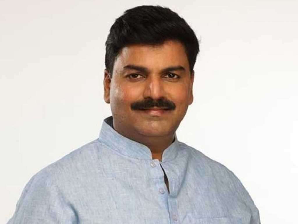 लसीकरणासाठी मुंबई महापालिकेची आर्थिक मदत घ्या, राहुल शेवाळेंचा ठाकरे सरकारला घरचा आहेर