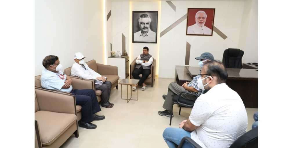 देवेंद्र फडणवीसांची मेयो आणि मेडीकल रुग्णालयाला भेट