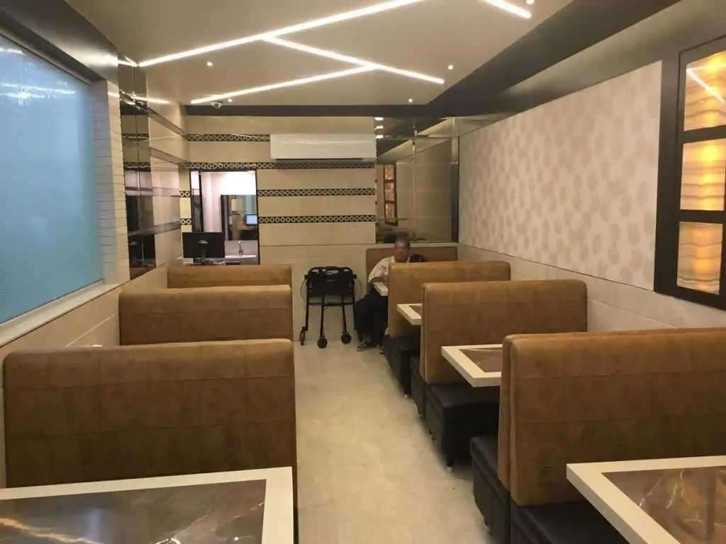 उपाहारगृहे, हॉटेलात ४ नंतर कोरोनाची भीती?