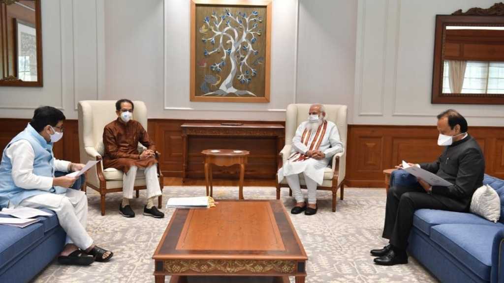 ढकललं केंद्रावरचा दिल्लीत प्रयोग