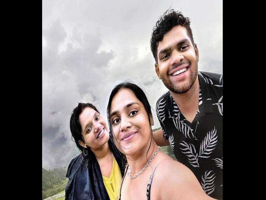 मुंबईचे ते तिघे गेले गंगेत वाहून