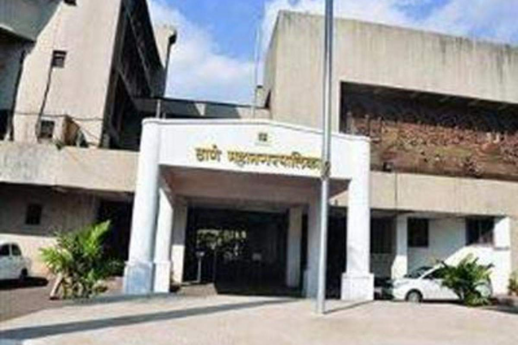 कंत्राटी कर्मचारी आणि अनधिकृत फेरीवाल्यांचे साटेलोटे