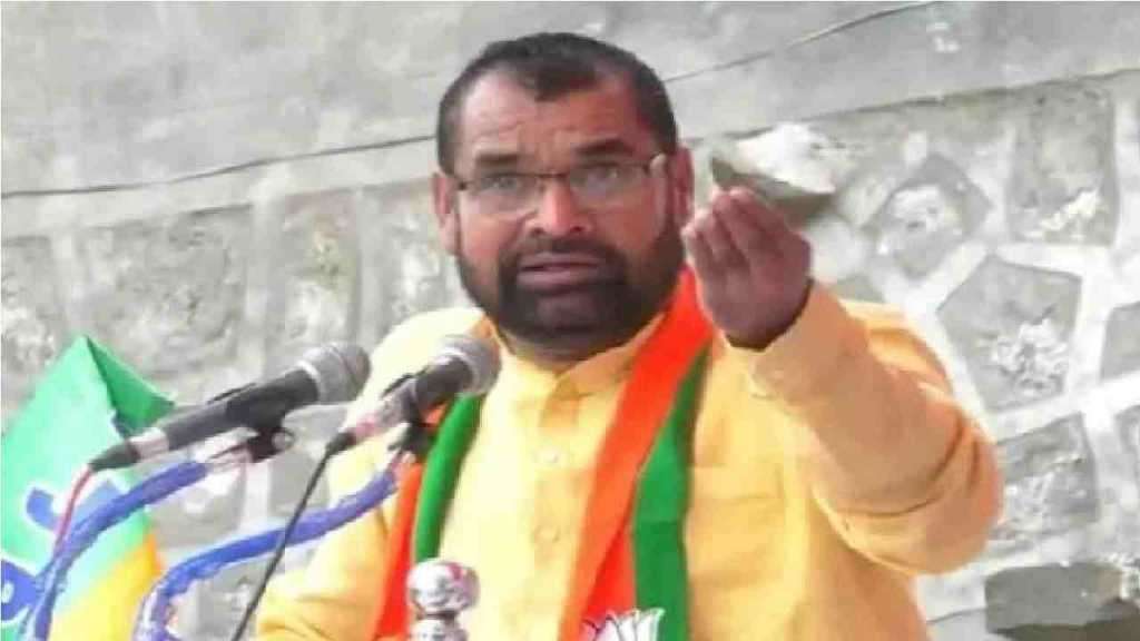 उद्धव ठाकरे बकरा, शरद पवार कसाई! सदाभाऊंचा सणसणीत टोला