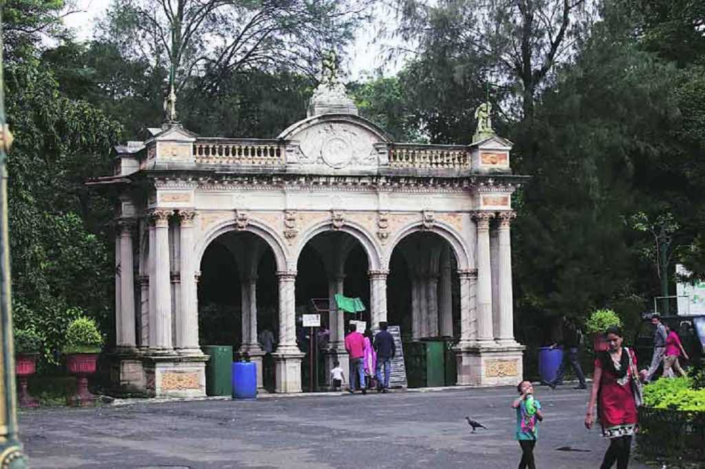 राणीच्या बागेतील पेंग्विन टकाटक; ३० कासवे, १४ प्राणी मात्र दगावले