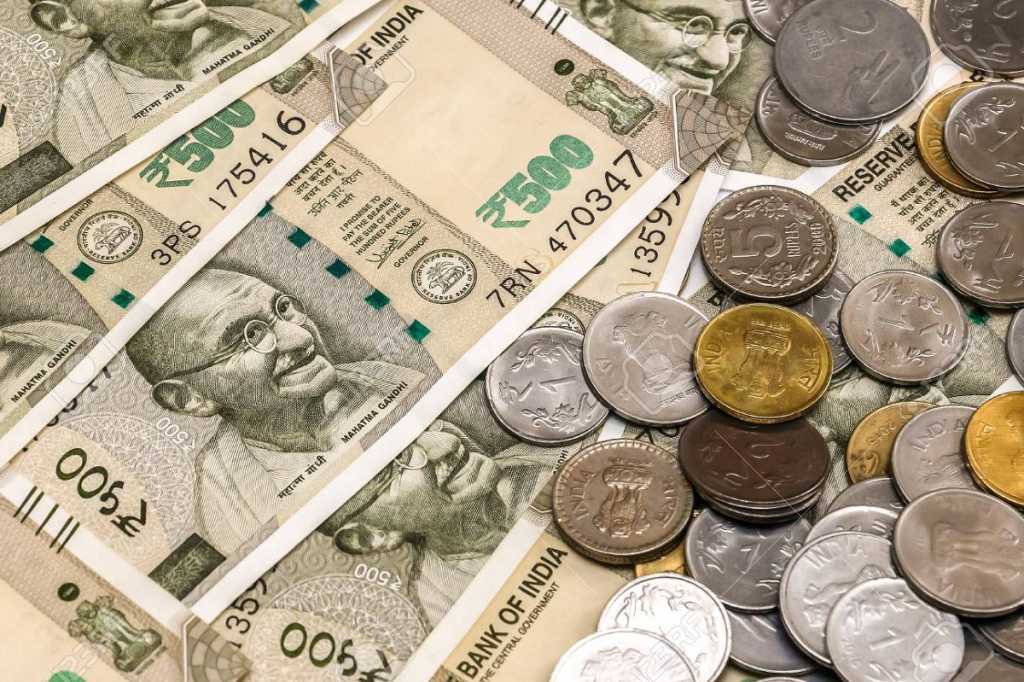 डॉलरच्या तुलनेत रुपया चमकला, सात महिन्यांतली उच्चतम पातळी गाठली!