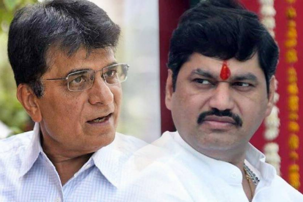 धनंजय मुंडेंनी लुटला जगमित्र साखर कारखाना