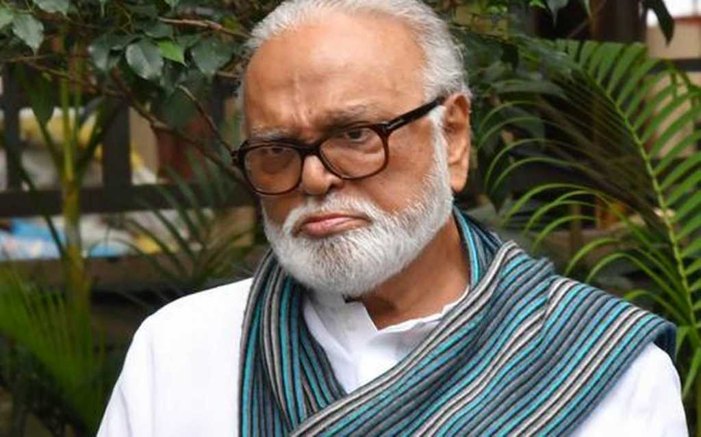 भुजबळ म्हणतात, सरस्वतीची नको, सावित्रीची पूजा करा