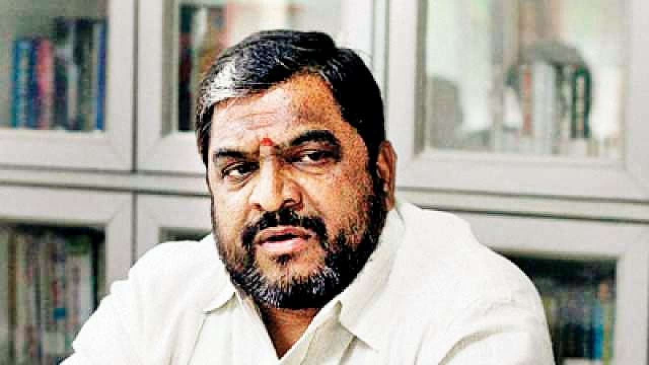 Raju Rathi Raju Shetti Slams Thackarey Government Over Farmers Issues