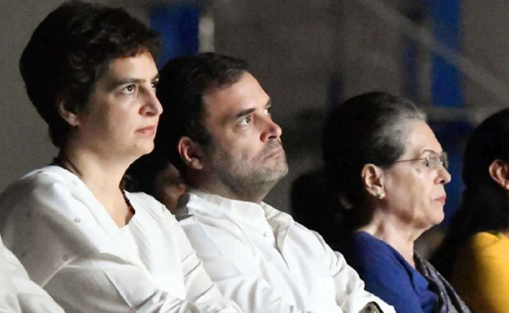 सोनिया, राहुल, प्रियांका राजीनामा देणार? बातमीने खळबळ