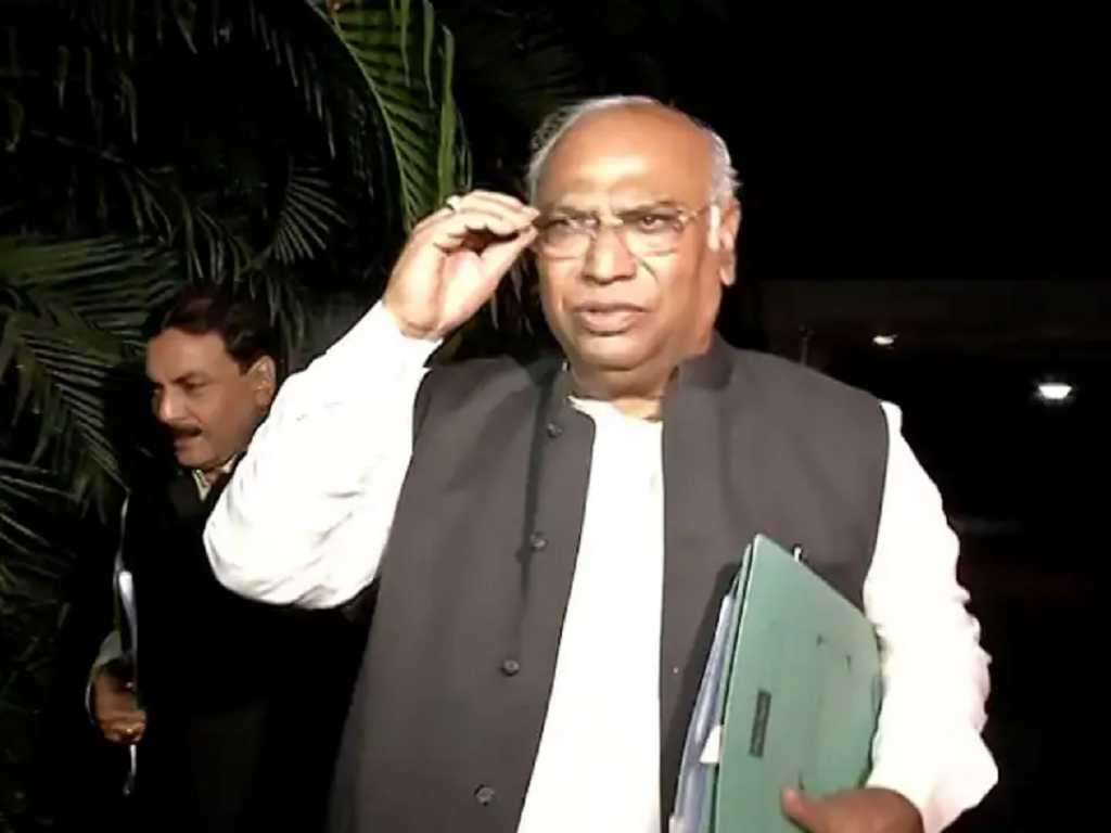 कॉंग्रेसचे नेते मल्लिकार्जुन खर्गे ईडीच्या रडारवर