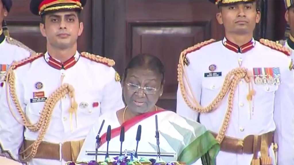 मै द्रौपदी मुर्मू….. देशाच्या १५ व्या राष्ट्रपतींनी घेतली शपथ!