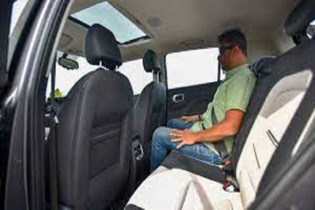 सीटबेल्ट घातला नसेल तर कारवाईला सामोरे जा…