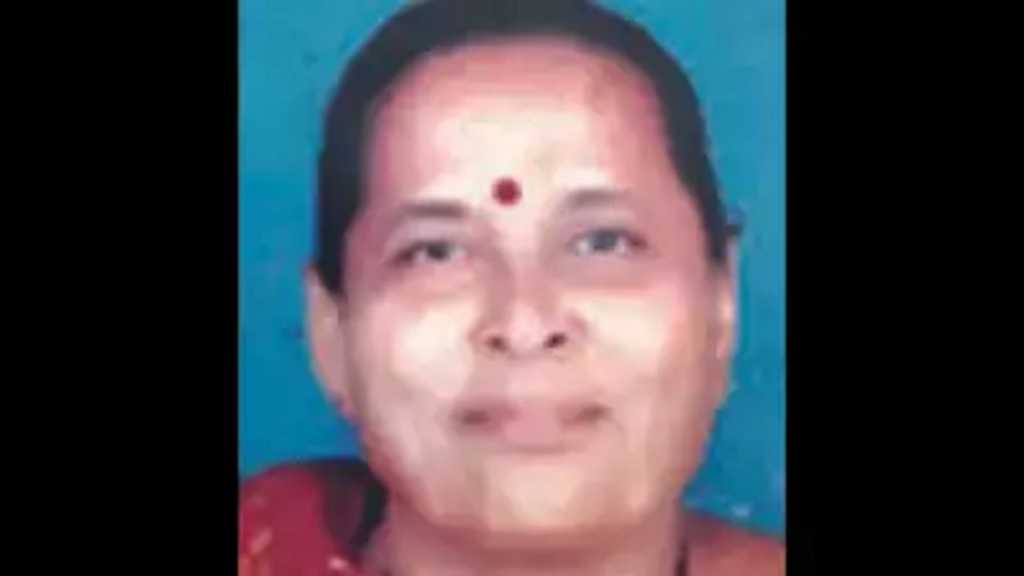 उघड्या गटाराने घेतला वृद्ध महिलेचा जीव