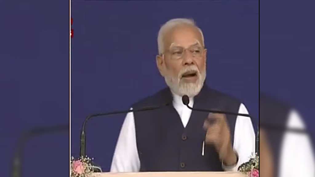 भय इथले संपत नाही…