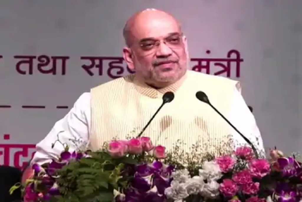 ‘पंजाबचे मुख्यमंत्री आहेत की अरविंद केजरीवालांचे वैमानिक?’