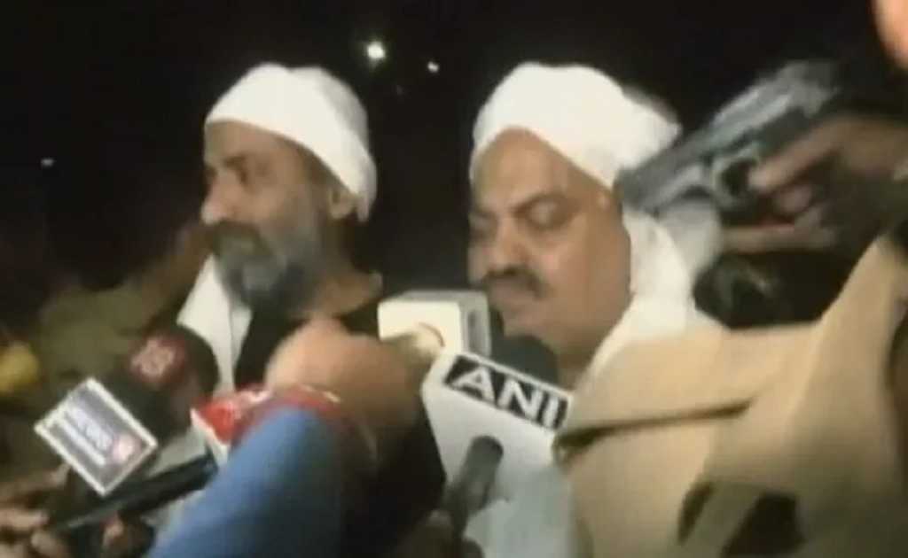 अतिक अहमद आणि त्याचा भाऊ अशरफ यांची हत्या, देशभरात खळबळ, १७ पोलिस निलंबित