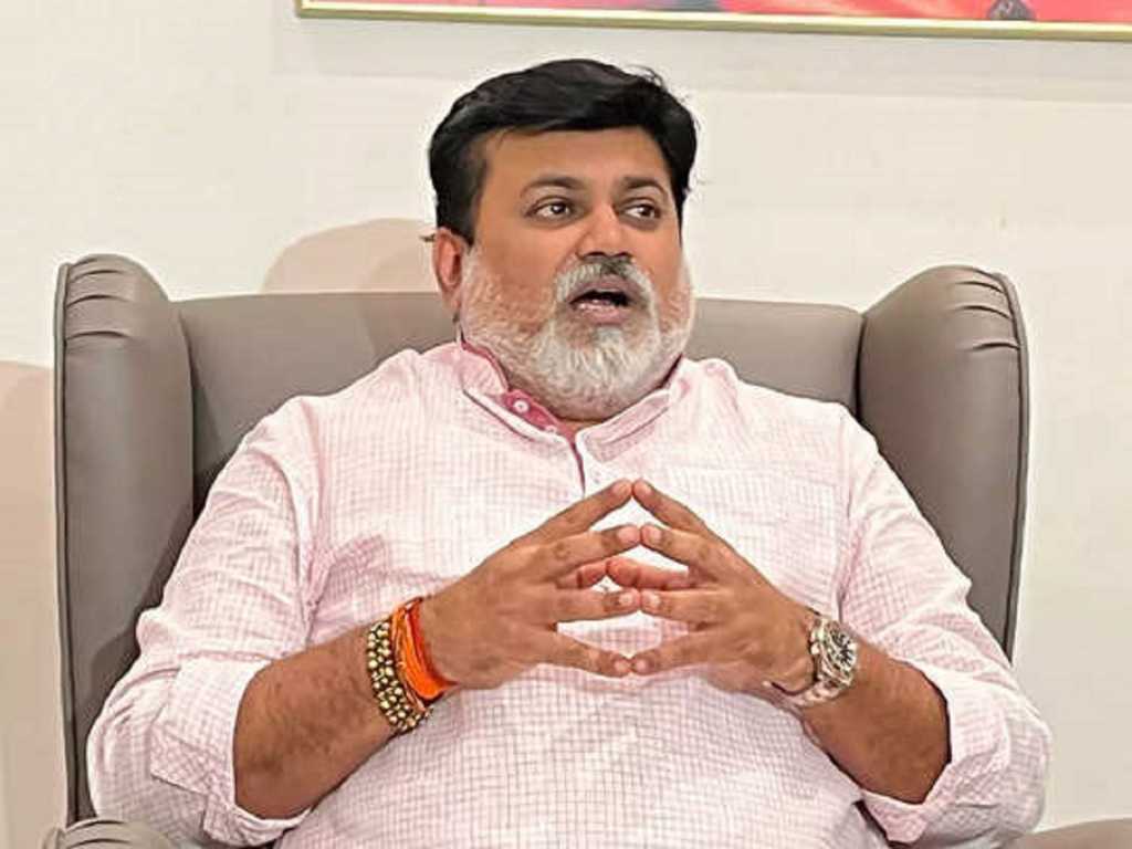 एमआयडीसी चार देशांमध्ये केंद्रे स्थापन करणार: उदय सामंत