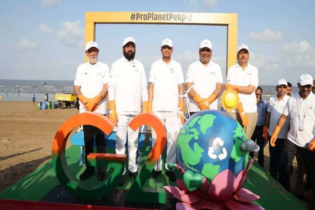 मुख्यमंत्र्यांनी दिली समुद्रकिनारा स्वच्छतेची शपथ