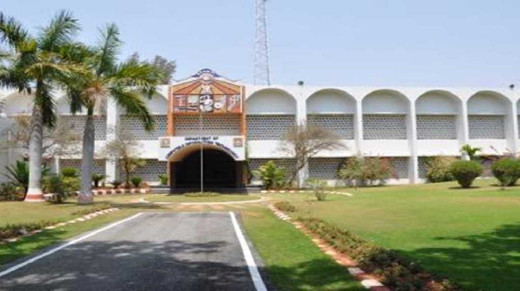 ४२ कोटी भरा ! कर्मचाऱ्यांचे पगार देण्यासाठी प्रफुल पटेलांच्या कुटुंबियांना आदेश