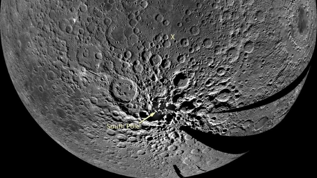 चंद्रावर पाणी असल्याला पृथ्वीचे वातावरण जबाबदार