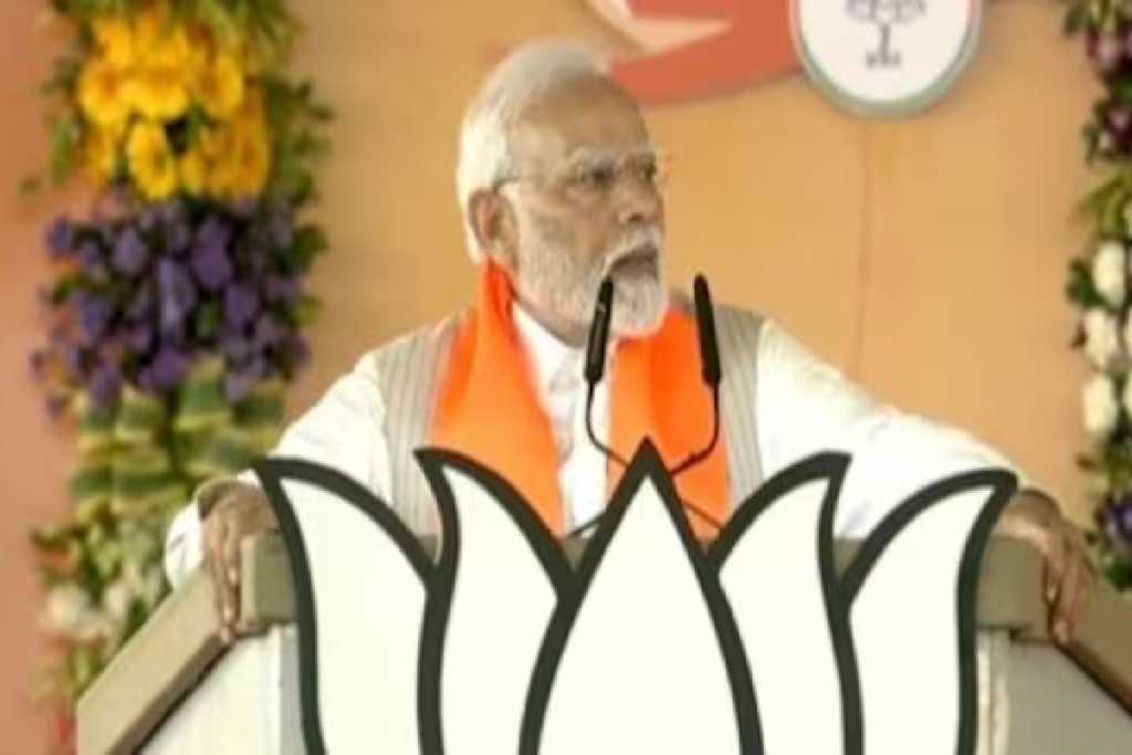 काँग्रेस म्हणजे गंजलेले लोखंड!