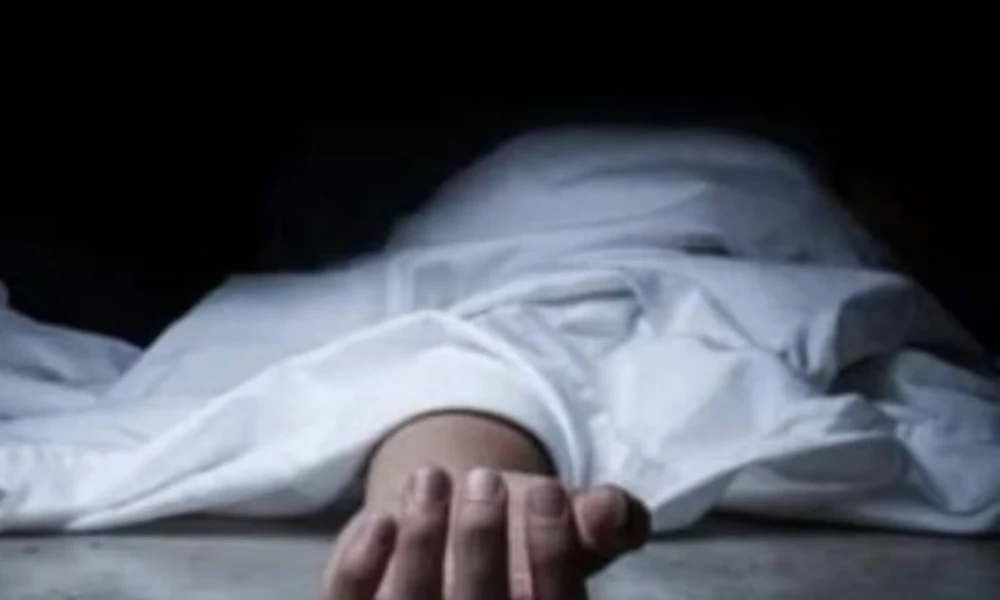 हाजी अली येथे अस्थी विसर्जनावेळी दोन जण बुडाले, एक बचावला