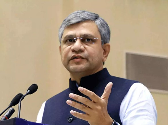 डीपफेक लोकशाहीसाठी नवा धोका; आळा घालण्यासाठी नियमन करणार