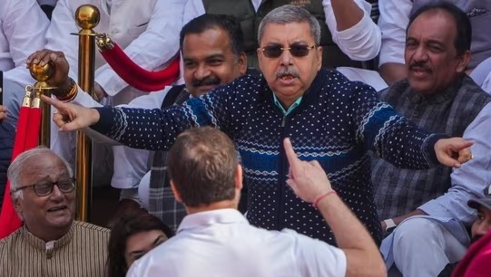 तृणमलच्या खासदाराला पुन्हा आली हुक्की; उपराष्ट्रपतींची हजारदा नक्कल करणार