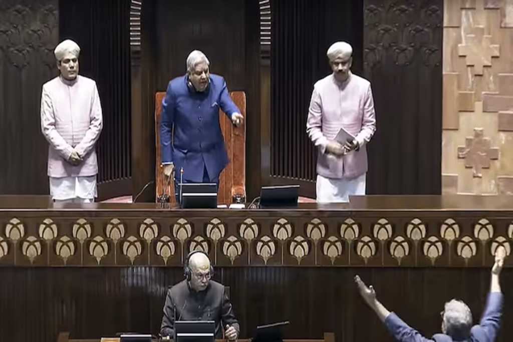 संसदेत गोंधळ घातल्या प्रकरणी एक राज्यसभा आणि १४ लोकसभा खासदार निलंबित!