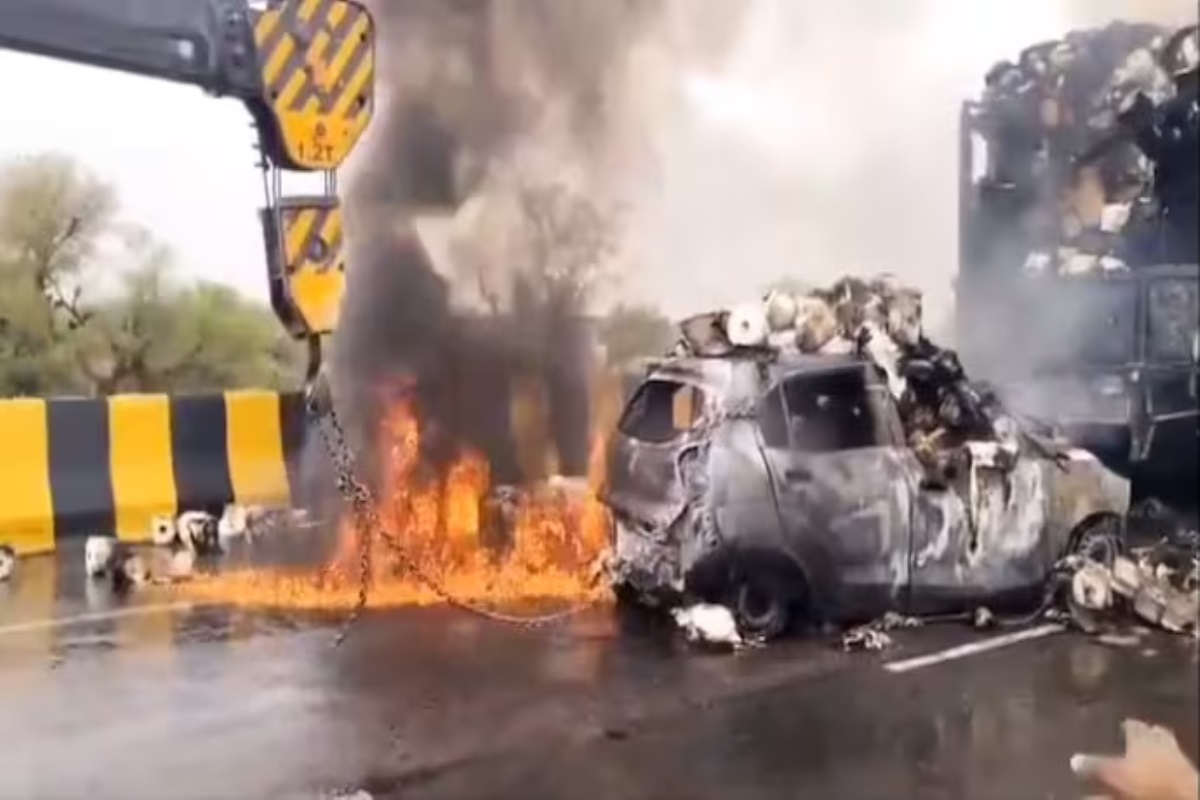 7 Of Family Dead As Car Catches Fire After Collision With Truck In ...