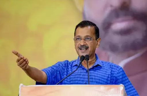 केजरीवालांना दणका, जामीन मुदतवाढ अर्जावर सुनावणीस नकार