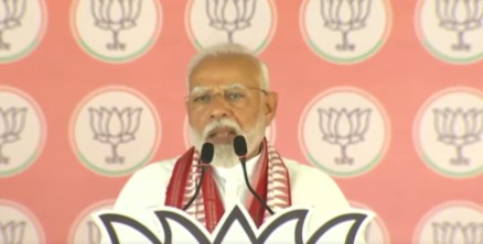 “काँग्रेस आपल्याच देशाला घाबरवण्याचा प्रयत्न करतेय”