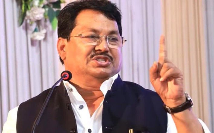 विजय वडेट्टीवारांना हेमंत करकरेंबद्दल केलेलं वक्तव्य भोवणार; अदखलपात्र गुन्ह्याची नोंद