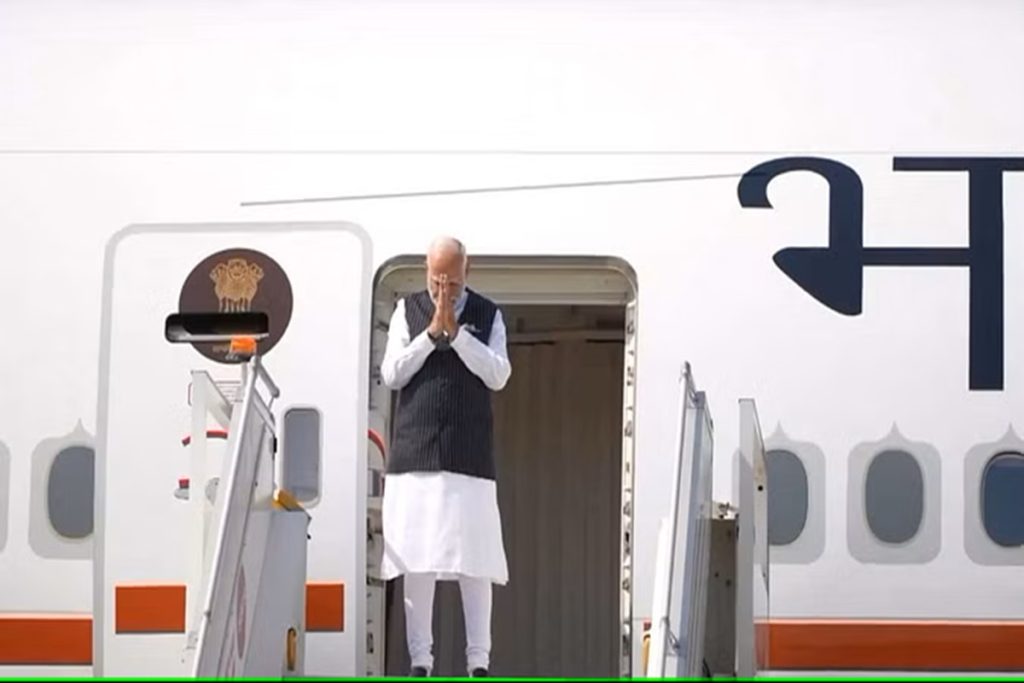 ४५ वर्षानंतर भारताचे पंतप्रधान पोलंड दौऱ्यावर, नरेंद्र मोदी रवाना !