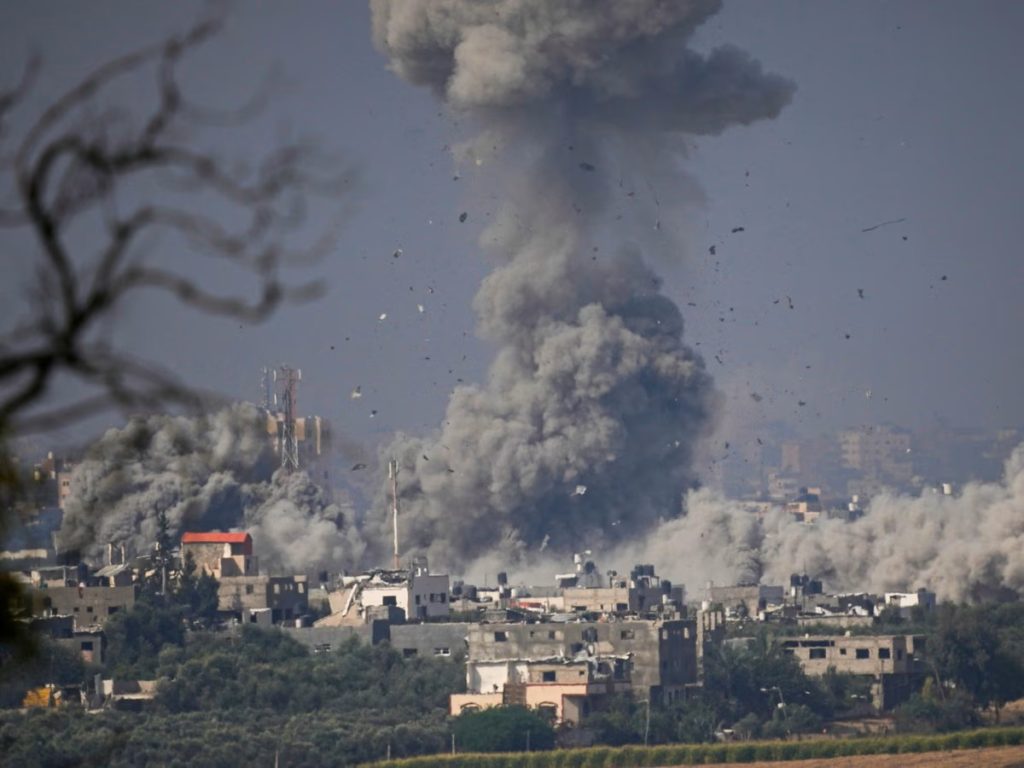 इस्रायलचा गाझामधील मशिदीवर हवाई हल्ला, २४ ठार!