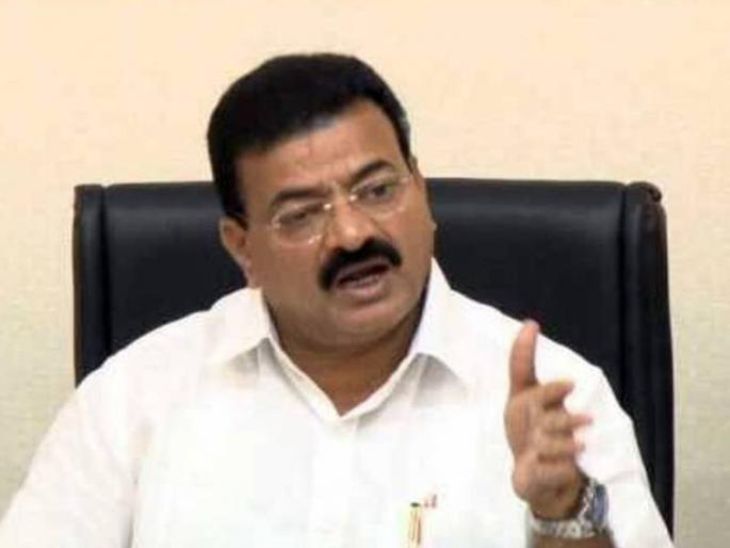 भास्कर जाधवांचे ‘मी नाही त्यातली, कडी लावा आतली….’