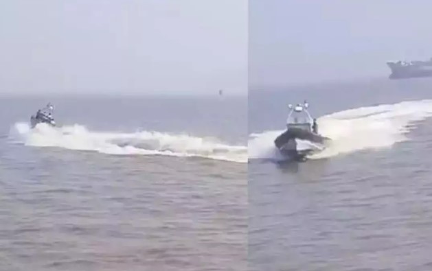 प्रवासी बोटीला धडकणाऱ्या नौदलाच्या स्पीड बोट चालकावर गुन्हा दाखल