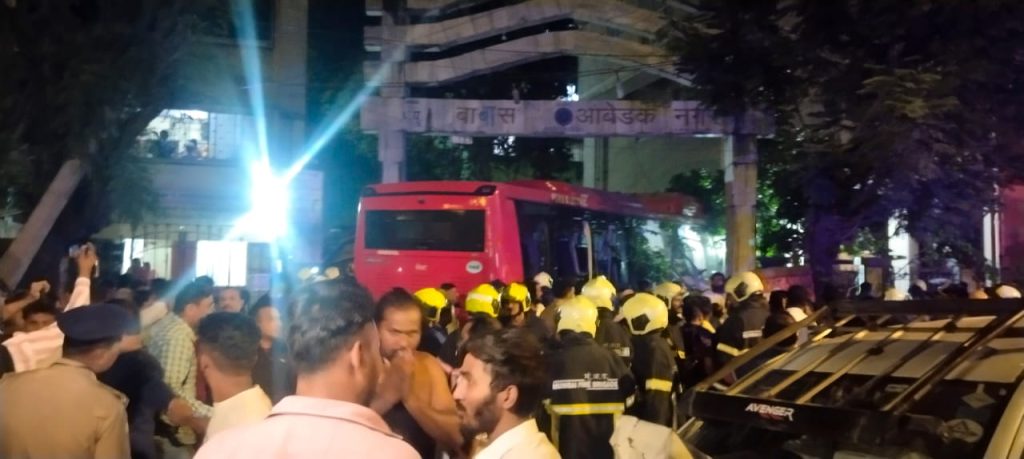 कुर्ल्यात बेस्ट बसची अनेकांना धडक; ६ जणांचा मृत्यू