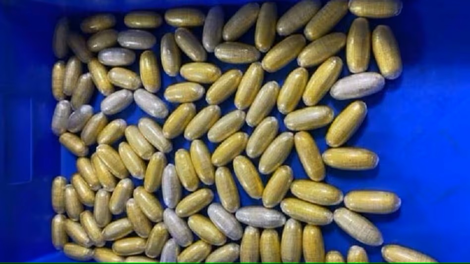 १७ कोटी रुपयांचे ड्रग्स पोटात ठेवून तस्करी करणाऱ्या दोन परदेशी नागरिकांना अटक!