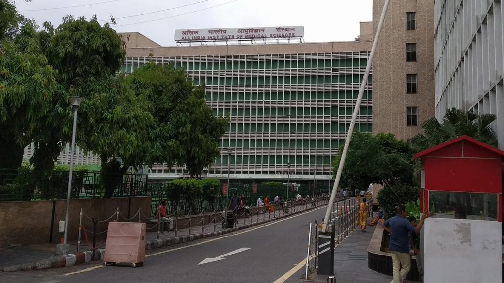 बुलढाणा केस गळती प्रकरण : आयसीएमआर, एम्सने नमुने गोळा केले