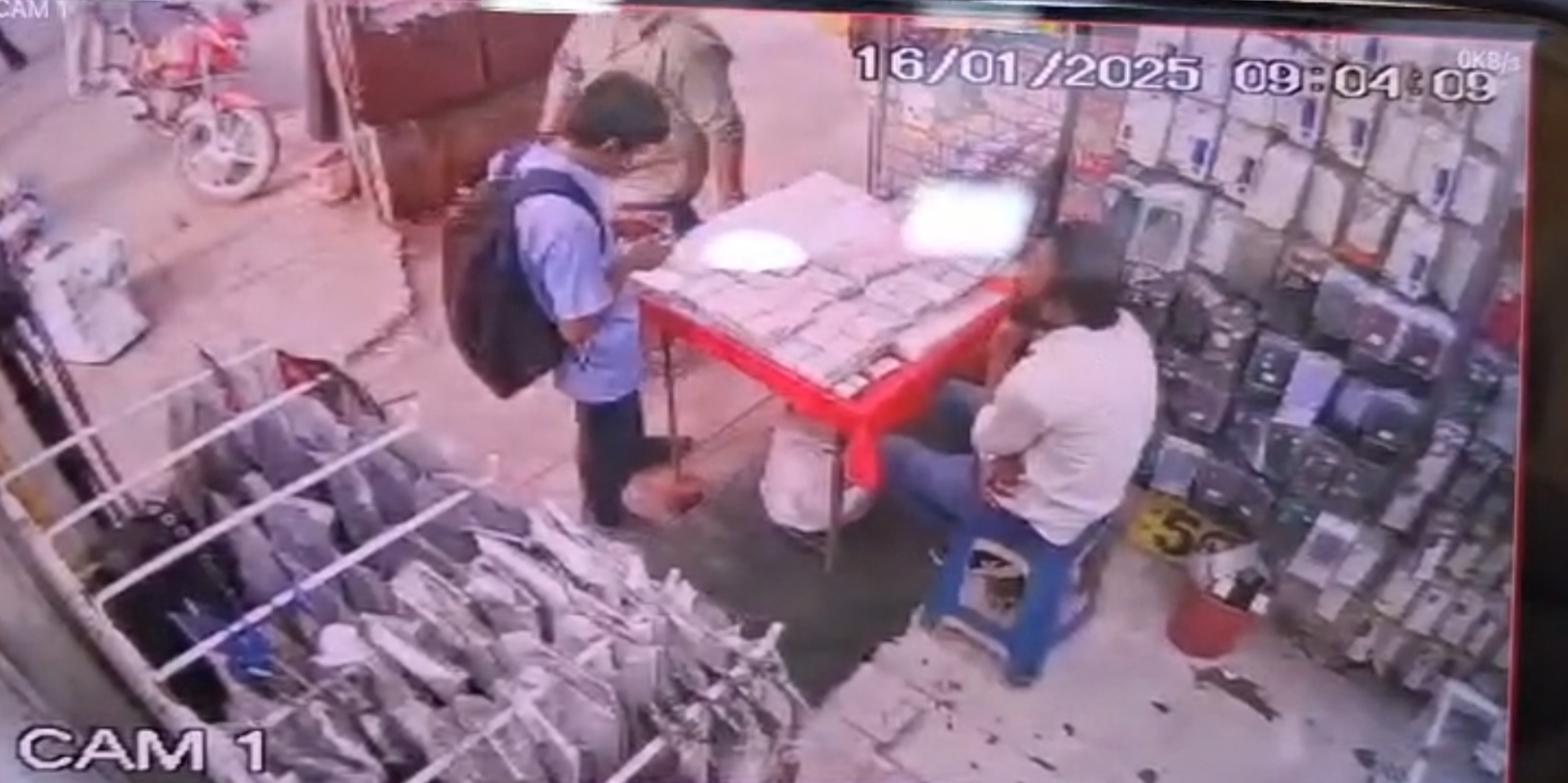 After 48 Hours Accused In Saif Ali Attack Case Still At Large