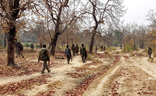 “नक्षलग्रस्त” गडचिरोली राष्ट्रसेवेच्या मार्गावर