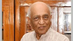 न्या. नरेंद्र चपळगावकर यांना मुख्यमंत्री फडणवीस यांची श्रद्धांजली