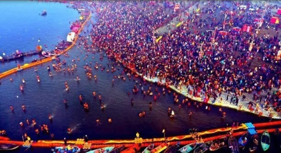 महाकुंभ: स्नान करण्यासाठी लांबच लांब रांगा, २५ लाख भक्त प्रतीक्षेत!