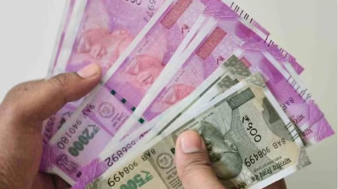 केंद्रीय कर्मचाऱ्यांसाठी आनंदाची बातमी, आठव्या वेतन आयोगाला मंजुरी!