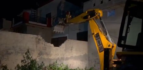 पंजाबमध्ये चालला बुलडोझर; ड्रग्ज माफियाचे बेकायदेशीर बांधकाम केले जमीनदोस्त