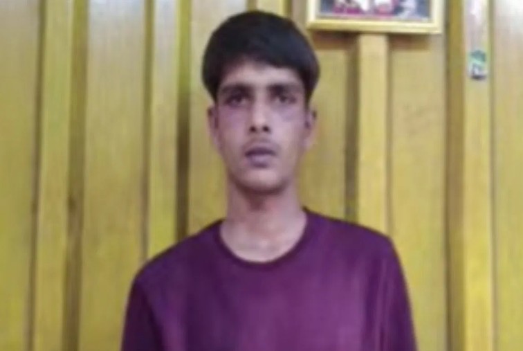 मुंब्र्याला उतरता आले नाही म्हणून शेख जिया हुसेनचा चाकू हल्ला