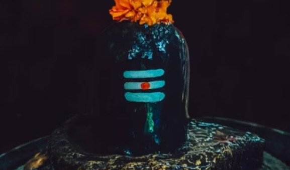 द्वारकामधील भिडभंजन भवनेश्वर महादेव मंदिरातील शिवलिंग गेले चोरीला